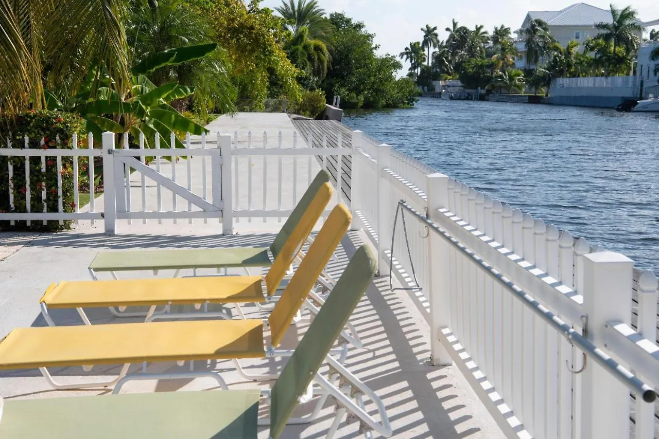 Snug Harbour View Condo #8 George Town Cayman Islands